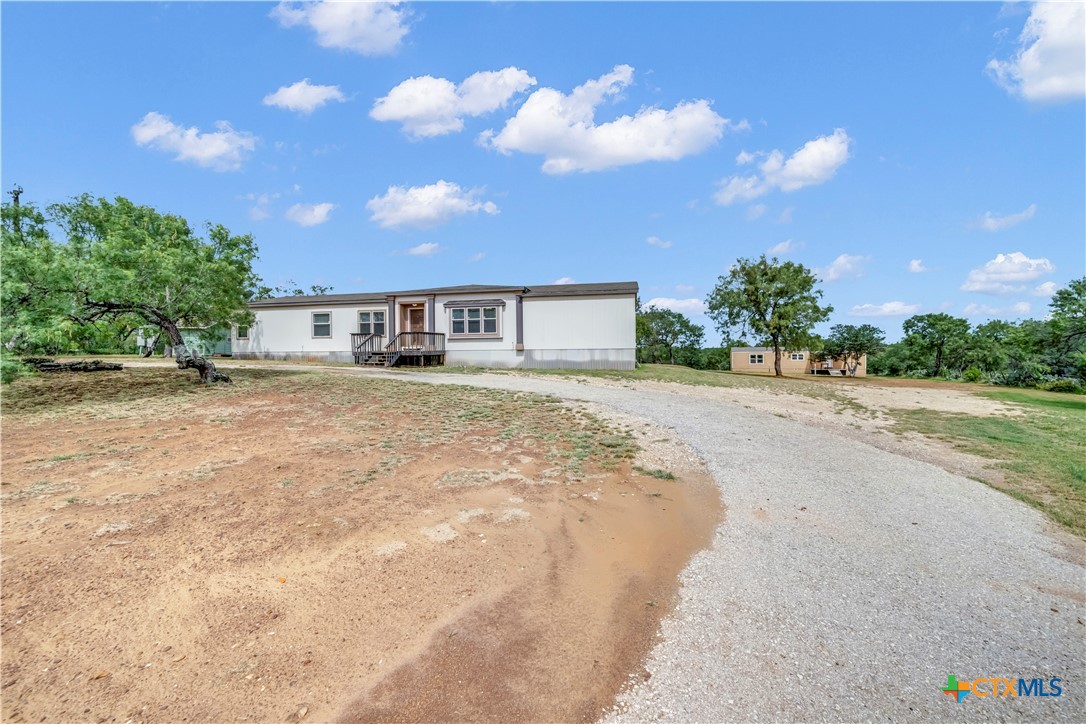 6 River Bluff Drive Lytle, TX 78052 - Photo 7 of 32