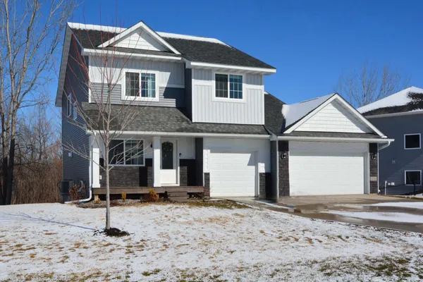 $415,000 | 1124 Woodland Drive, Howard Lake, MN 55349
