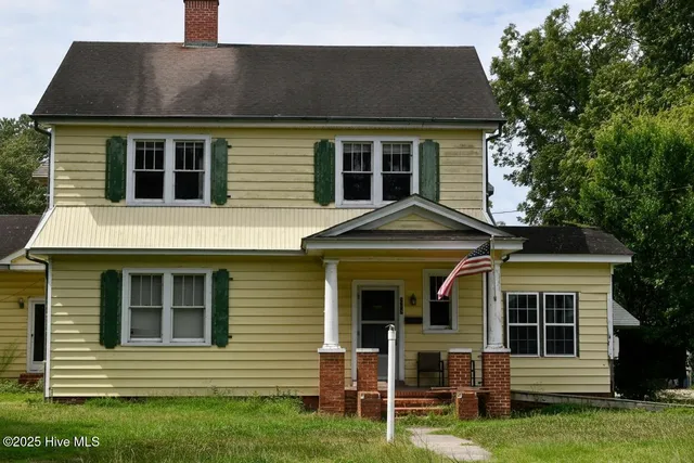 $159,900 | 205 South King Street, Windsor, NC 27983