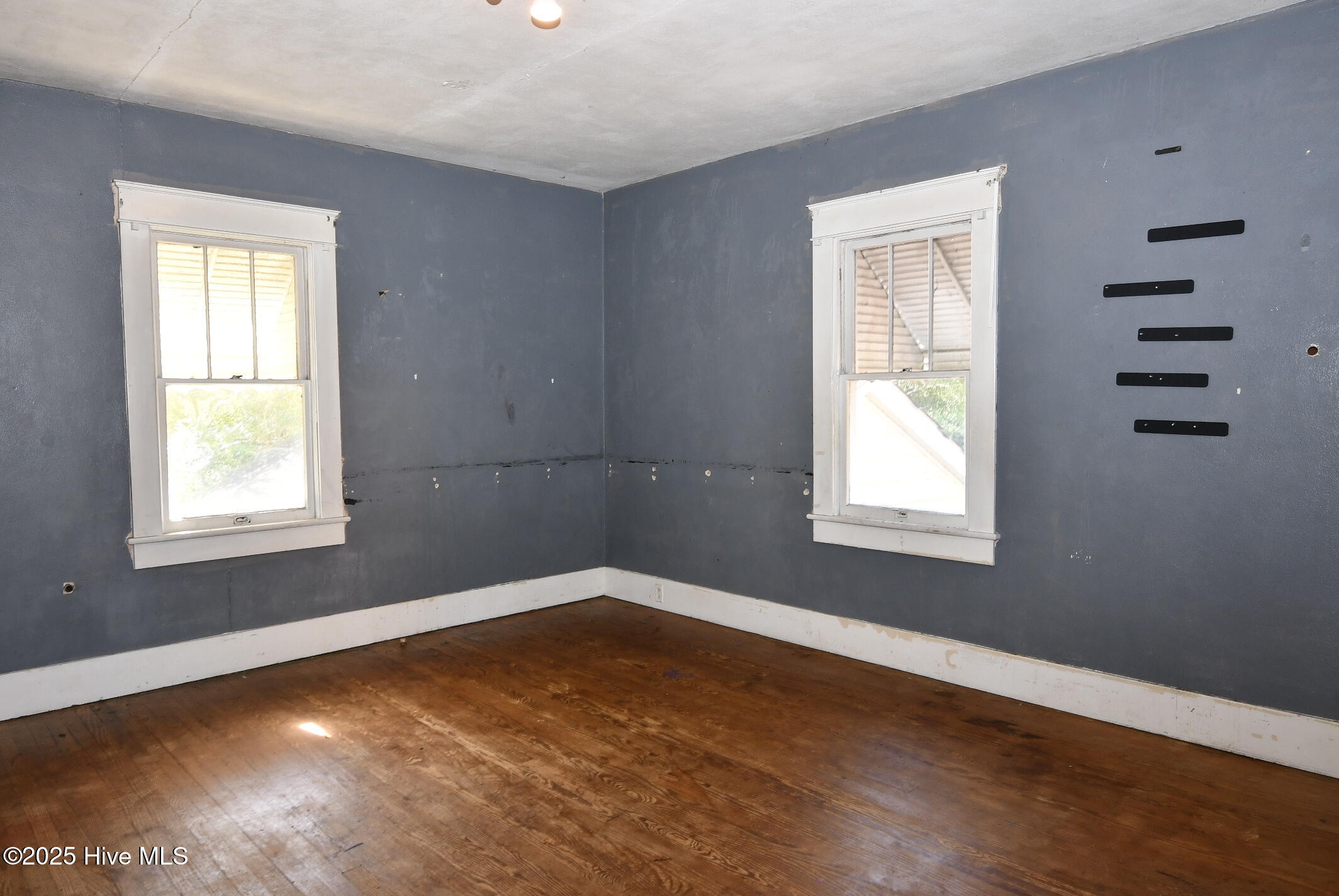 205 South King Street Windsor, NC 27983 - Photo 16 of 44 Bedroom 3 on 2nd Floor