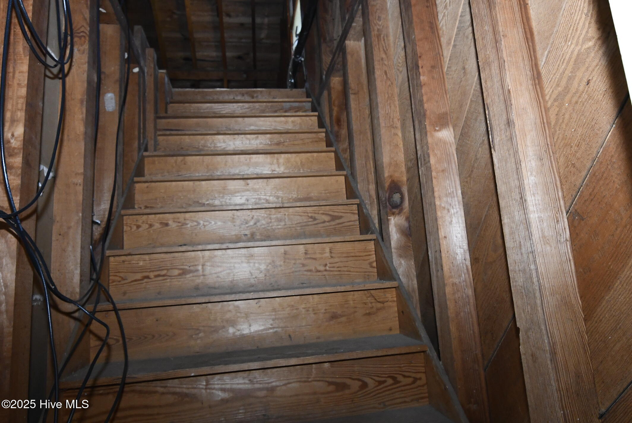 205 South King Street Windsor, NC 27983 - Photo 20 of 44 Stairs to attic in Bedroom 5 4x4 oak construction