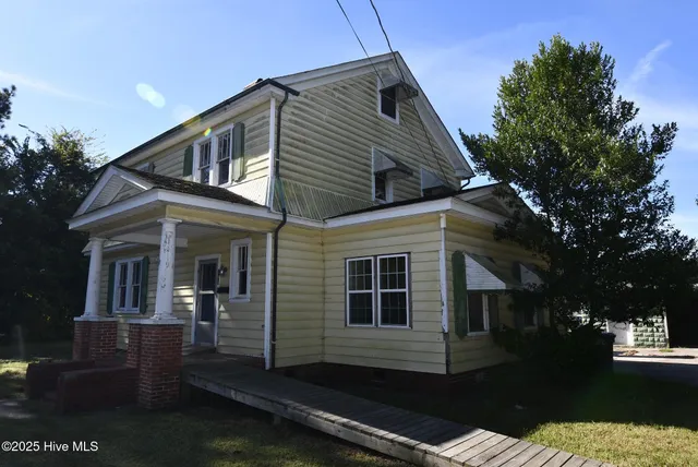 $159,900 | 205 South King Street, Windsor, NC 27983