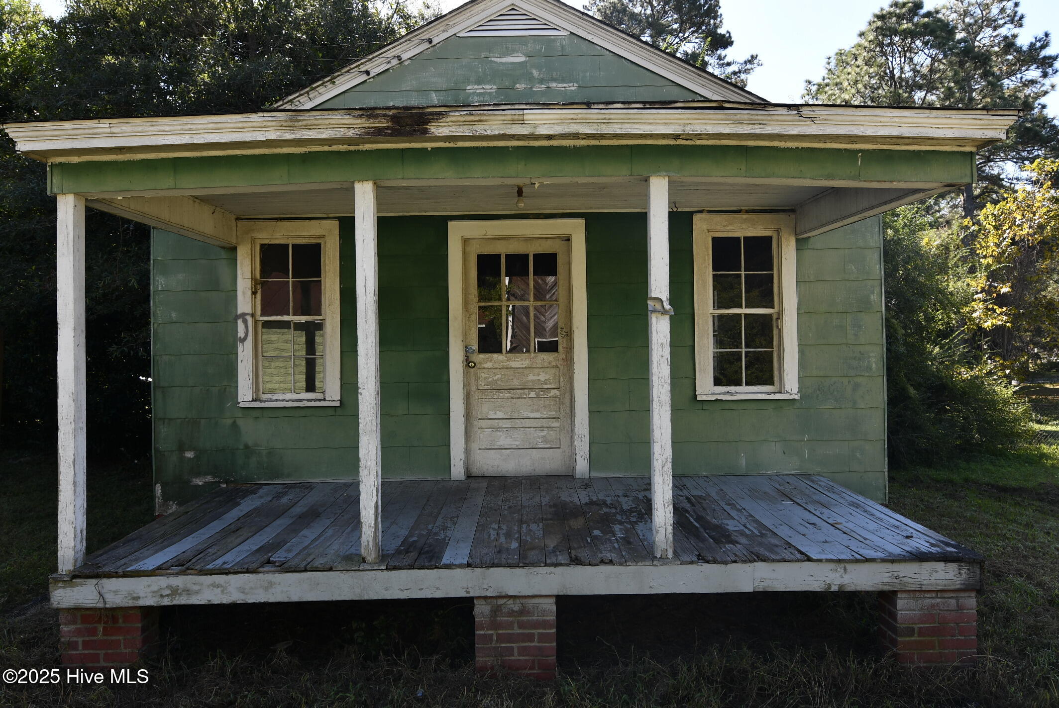 205 South King Street Windsor, NC 27983 - Photo 31 of 44 Detached with electricity. Possible Office, ADU, Play room