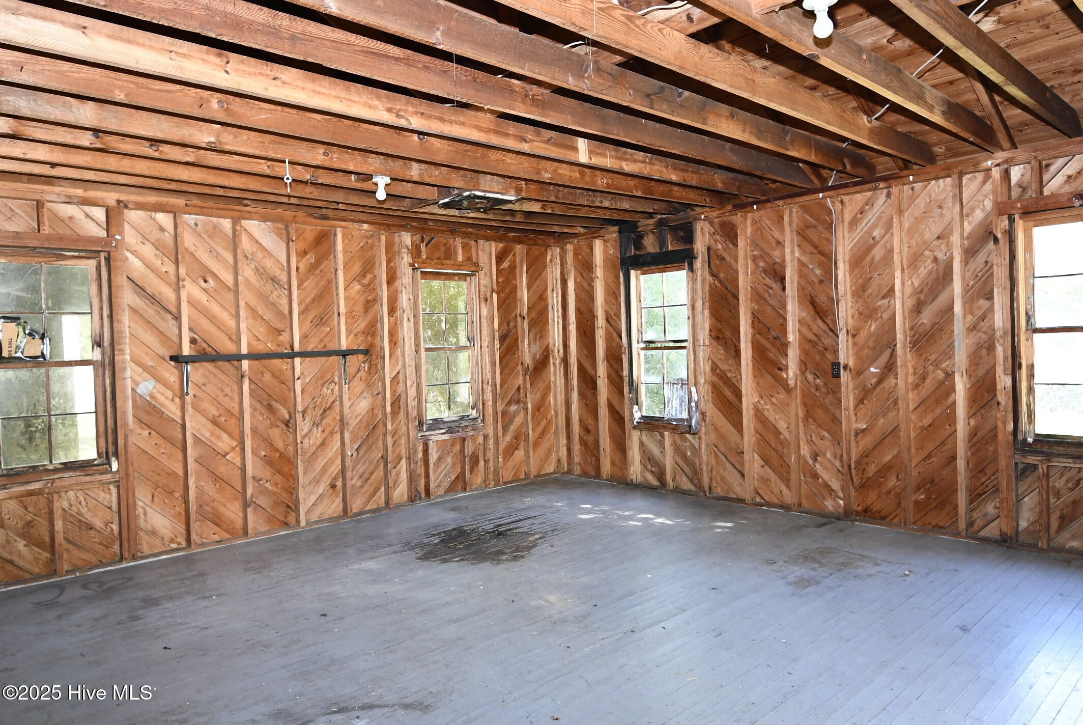 205 South King Street Windsor, NC 27983 - Photo 32 of 44 Inside