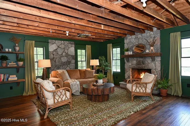 $159,900 | 205 South King Street, Windsor, NC 27983