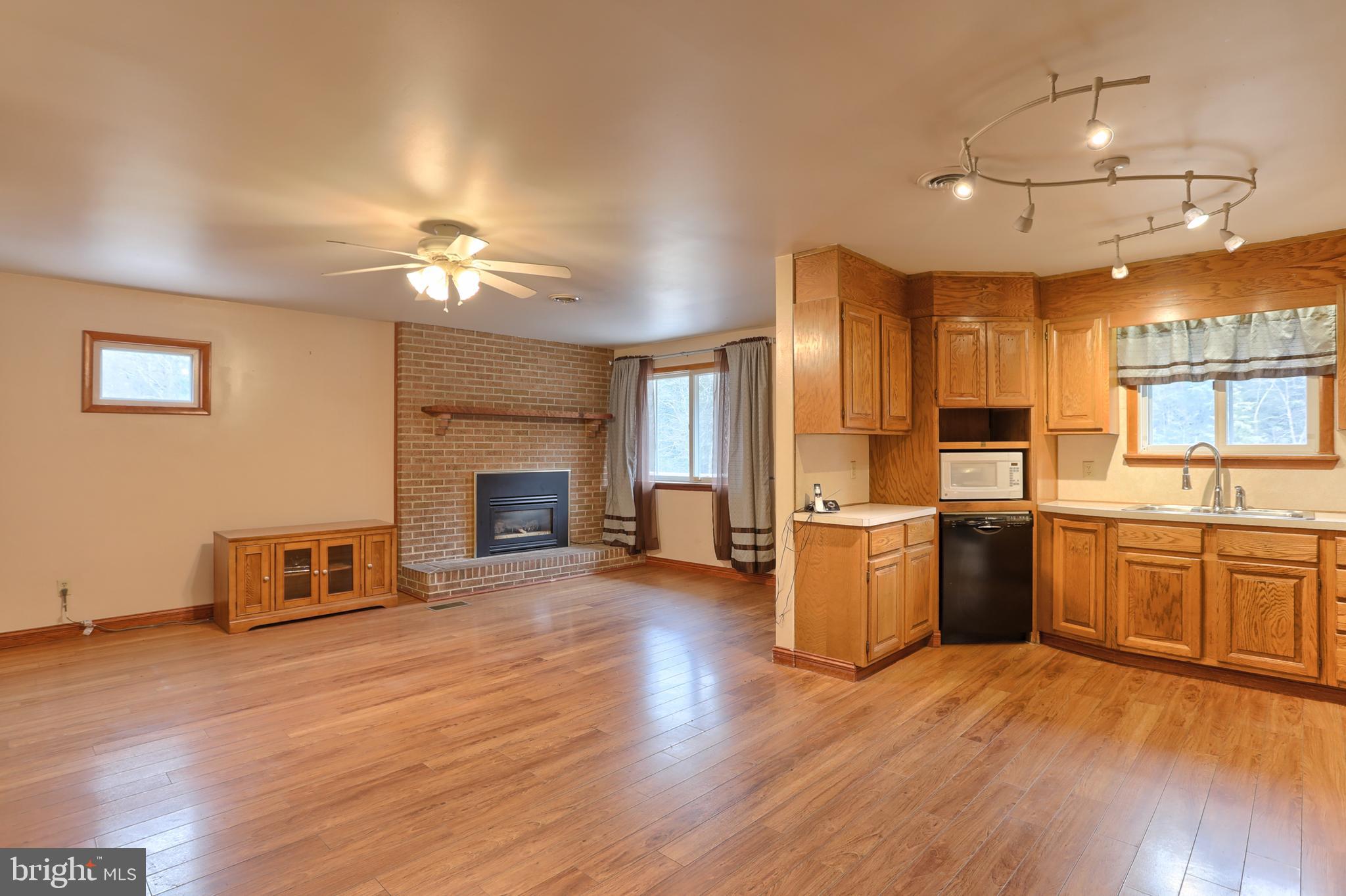 388 Ridge Road Cumbola, PA 17930 - Photo 3 of 43