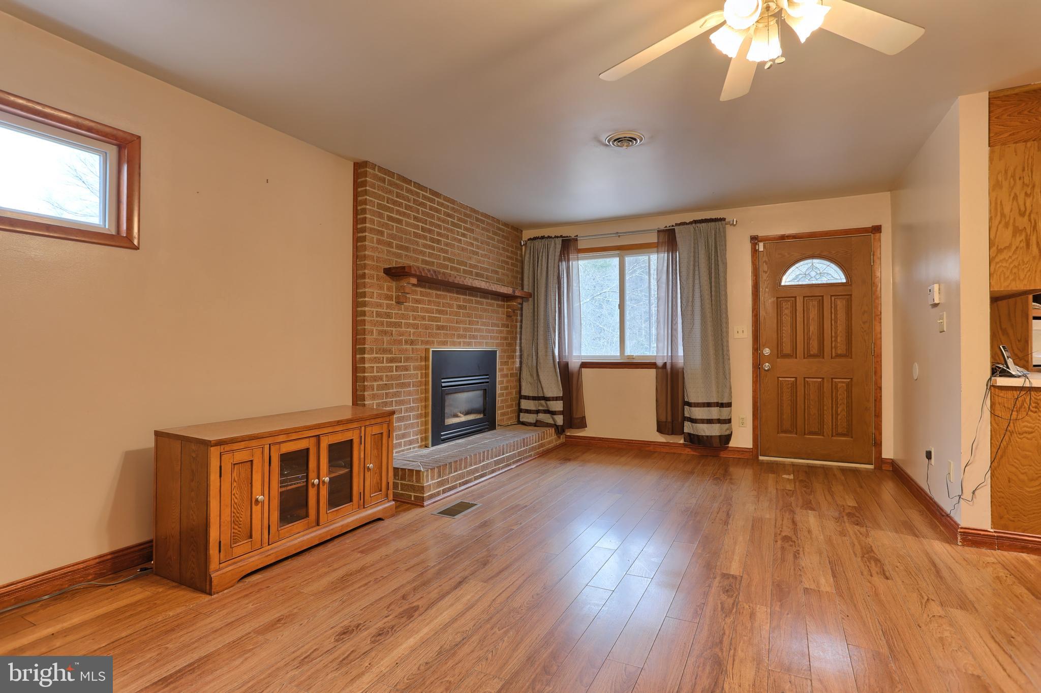 388 Ridge Road Cumbola, PA 17930 - Photo 6 of 43