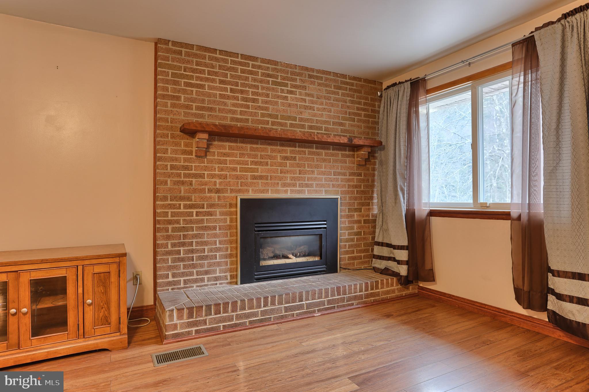 388 Ridge Road Cumbola, PA 17930 - Photo 7 of 43