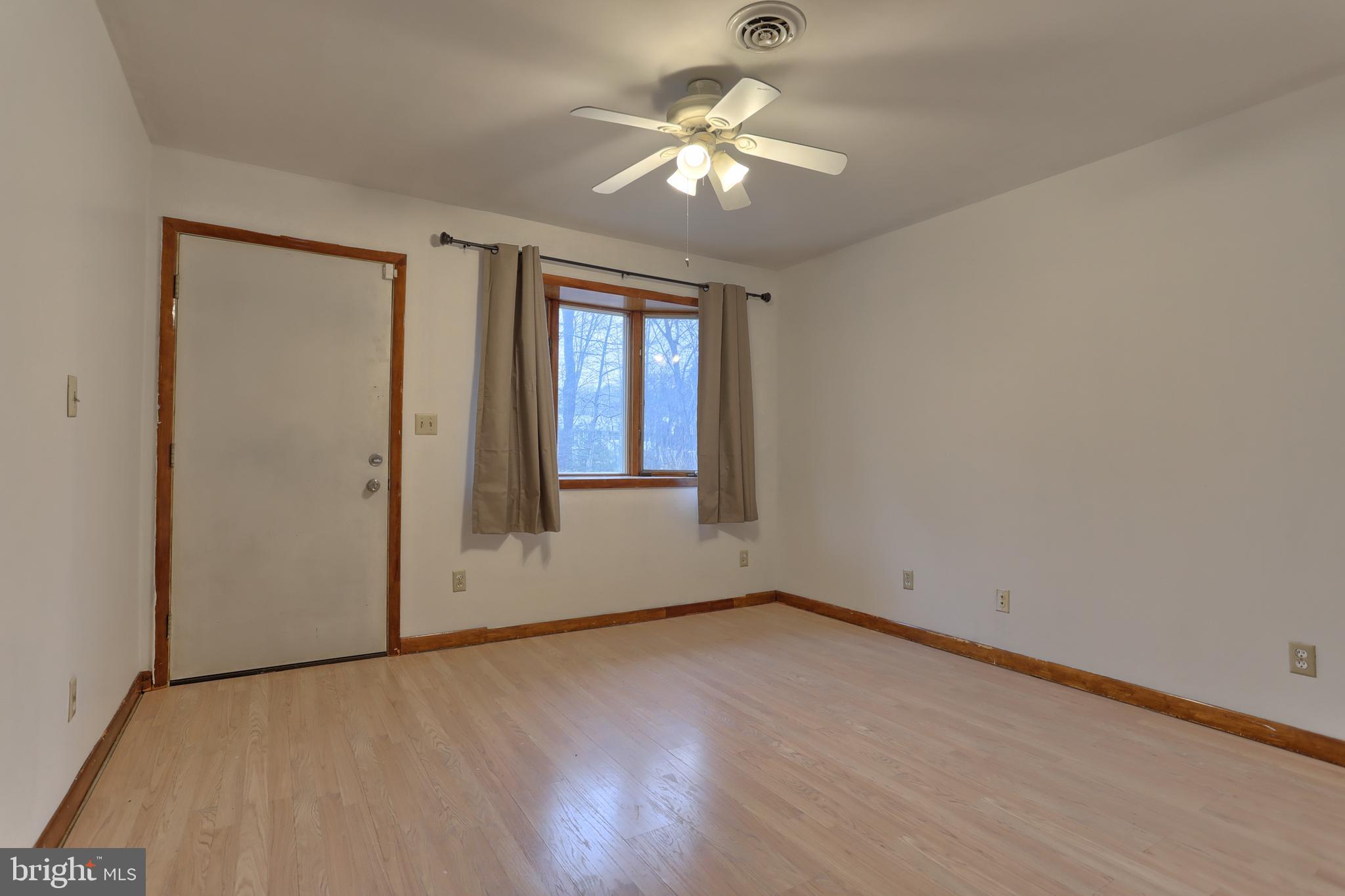 388 Ridge Road Cumbola, PA 17930 - Photo 8 of 43
