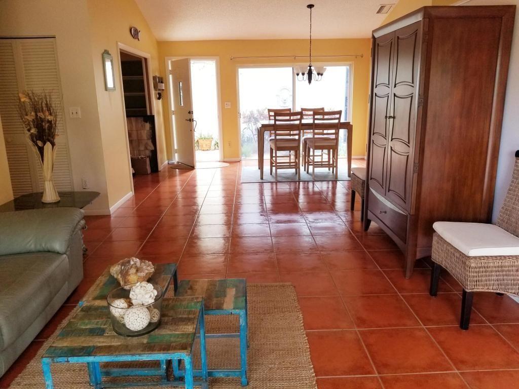 1017 Northwest 37th Avenue Delray Beach, FL 33445 - Photo 2 of 17 Living area