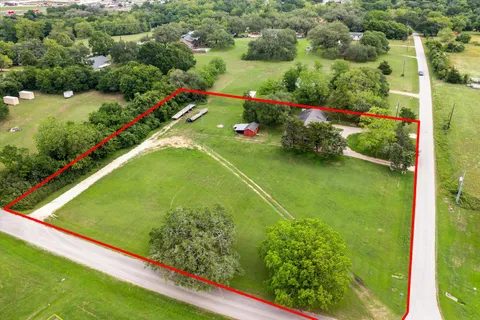 $475,000 | 13016 West Burton Street, Burton, TX 77835