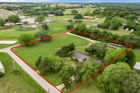 $475,000 | 13016 West Burton Street, Burton, TX 77835