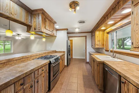 $475,000 | 13016 West Burton Street, Burton, TX 77835