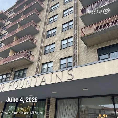 $124,900 | 1000 Clove Road, Unit 2D | Silver Lake