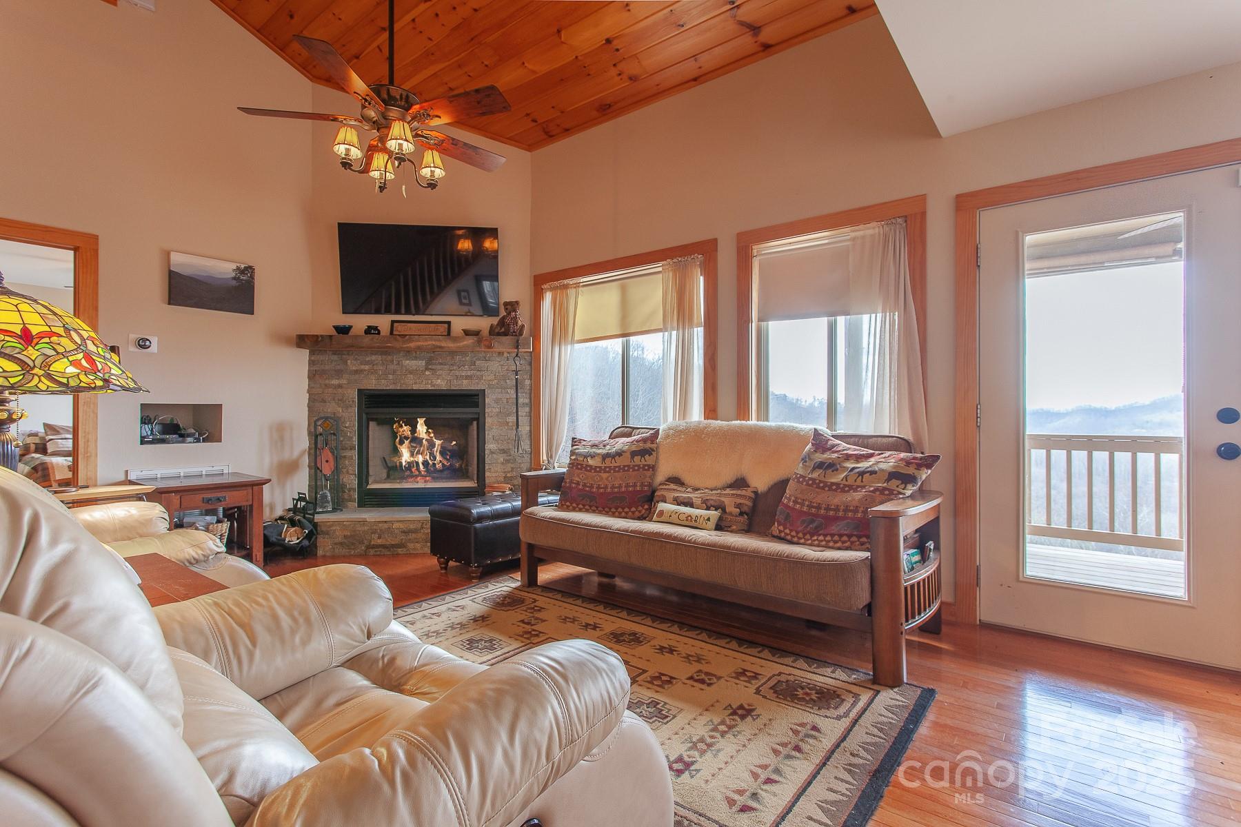 240 Hazelnut Road Bryson City, NC 28713 - Photo 4 of 48 Gallery Image 4