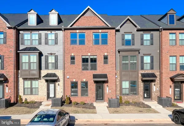 $819,000 | 4456 Sulford Terrace, Chantilly, VA 20151
