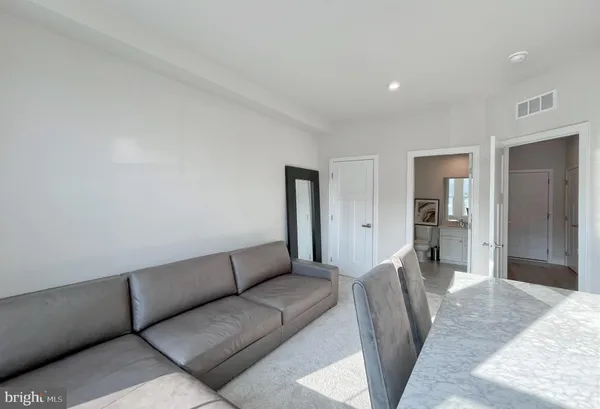 $819,000 | 4456 Sulford Terrace, Chantilly, VA 20151