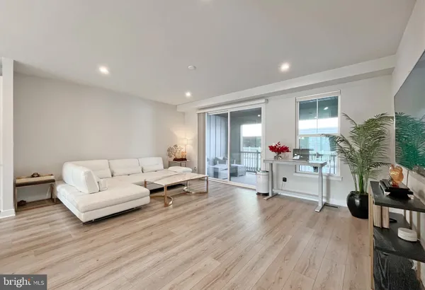 $819,000 | 4456 Sulford Terrace, Chantilly, VA 20151