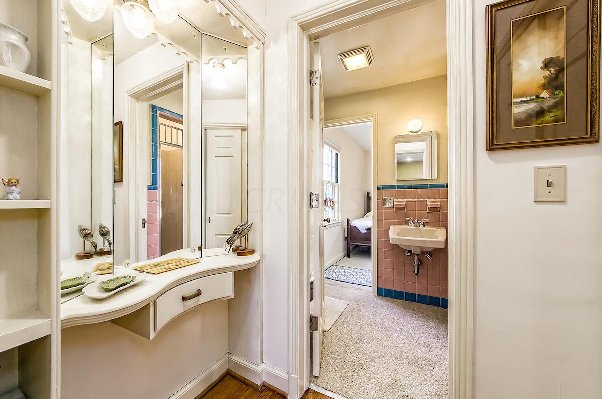 128 South Ardmore Road Columbus, OH 43209 - Photo 25 of 46