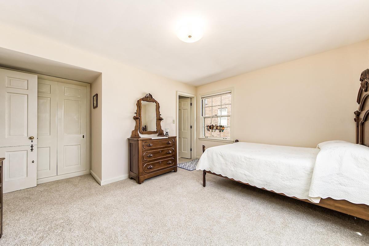 128 South Ardmore Road Columbus, OH 43209 - Photo 28 of 46