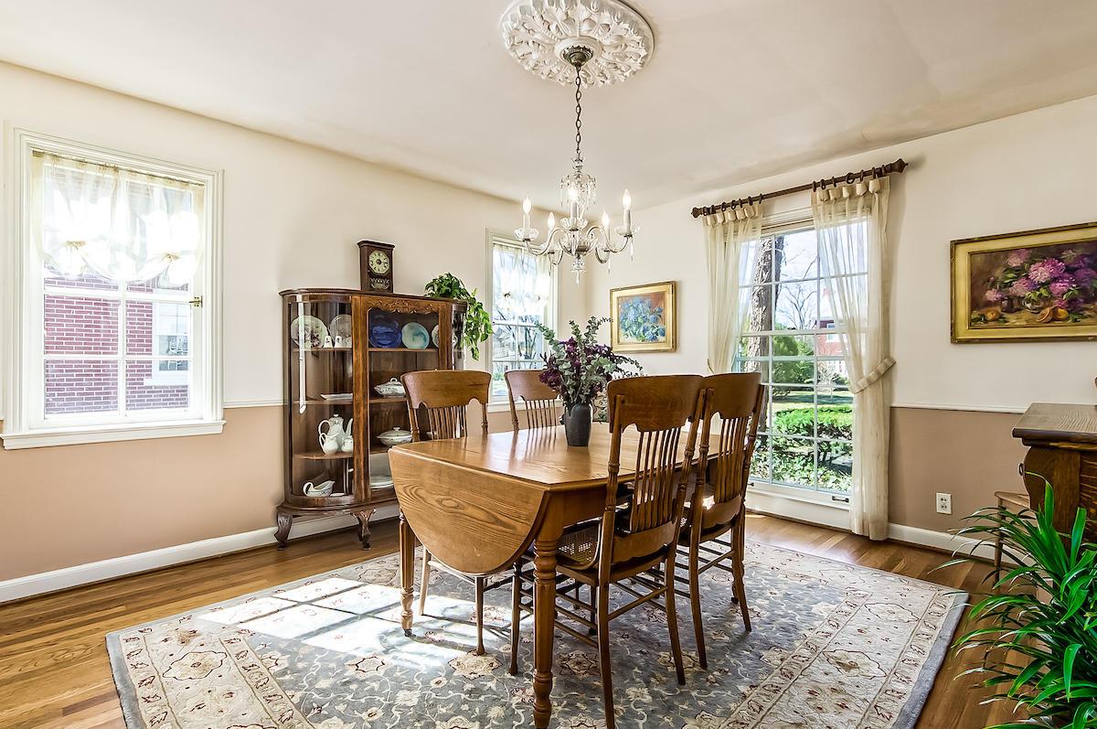 128 South Ardmore Road Columbus, OH 43209 - Photo 9 of 46