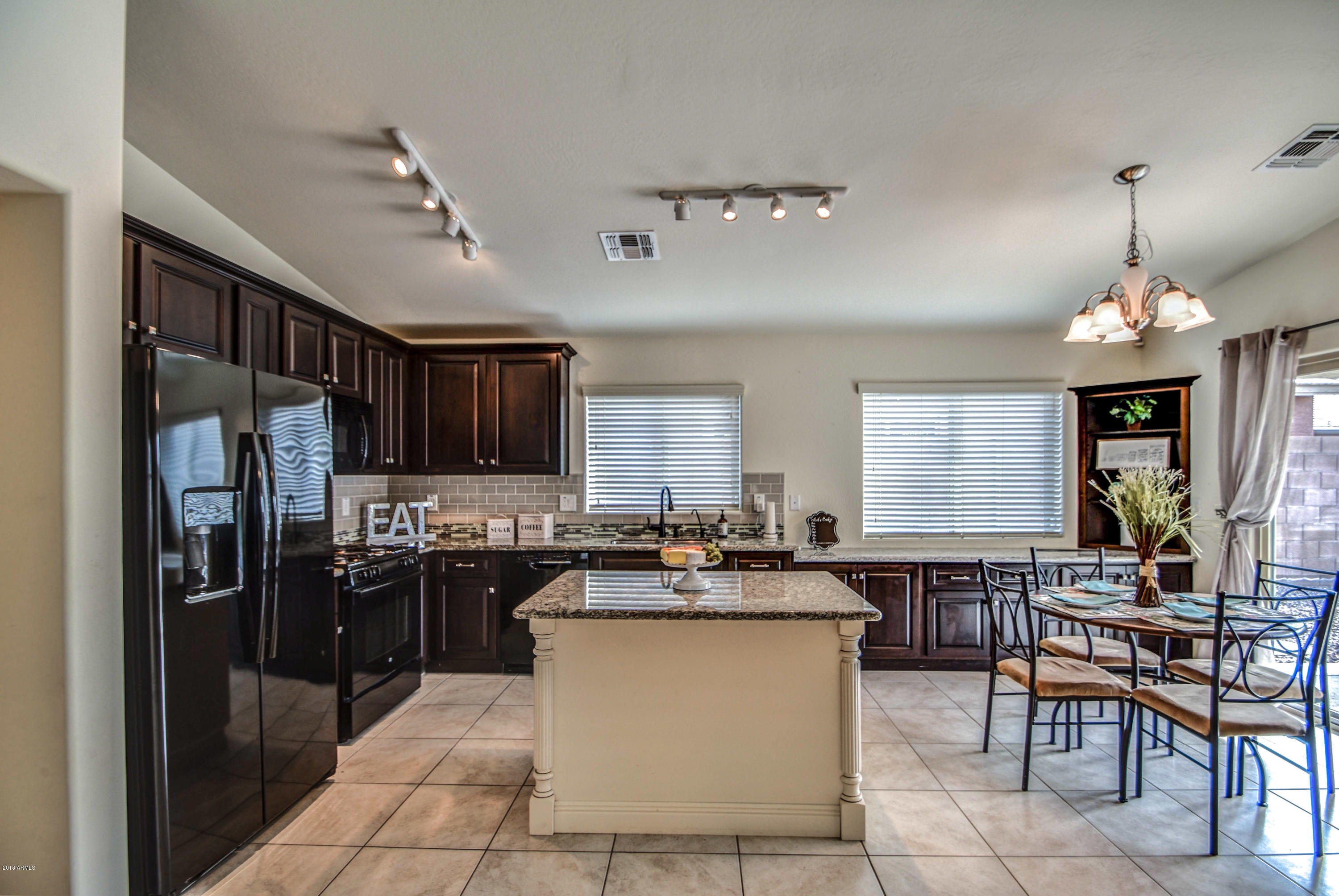 2199 East Stacey Road Gilbert, AZ 85298 - Photo 8 of 40 KITCHEN 5