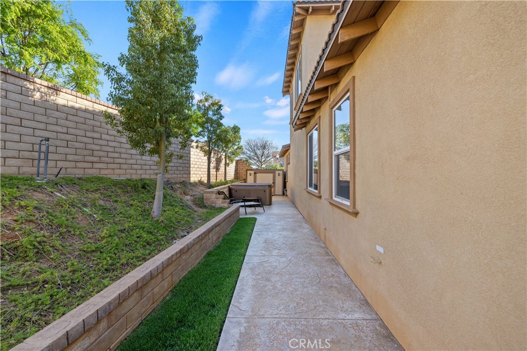 24903 Shadow Ridge Court Valencia, CA 91354 - Photo 39 of 43 a view of a backyard with pathway