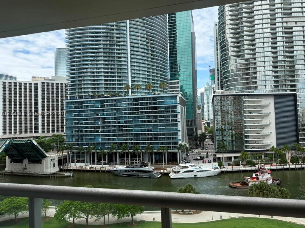 475 Brickell Avenue, Unit 1012 Miami, FL 33131 - Photo 2 of 34