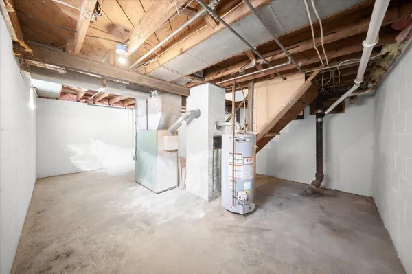 $230,000 | 705 North Jefferson Street, Lowell, MI 49331