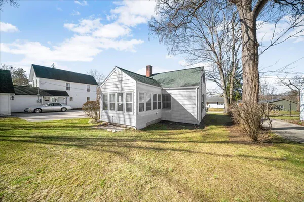 $230,000 | 705 North Jefferson Street, Lowell, MI 49331