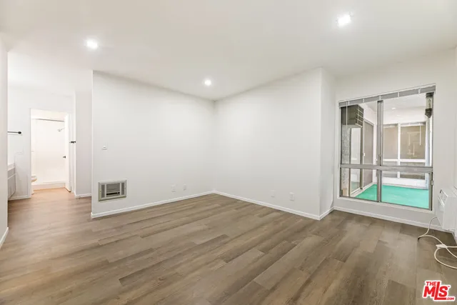 $3,090 | 360 South Euclid Avenue, Unit 219, Pasadena, CA 91101