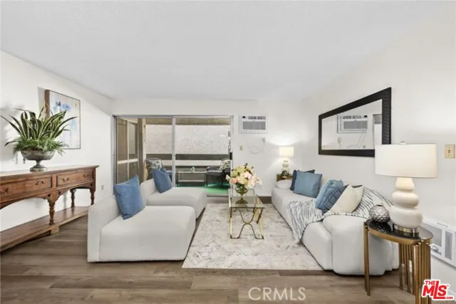 $3,150 | 360 South Euclid Avenue, Unit 219, Pasadena, CA 91101