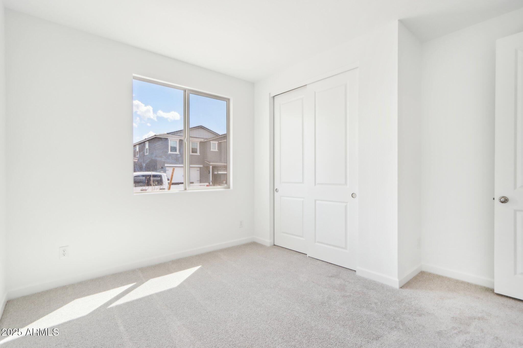 7654 West Tether Trail Peoria, AZ 85383 - Photo 17 of 47 16-web-or-mls-W Tether Trl-04042025-016