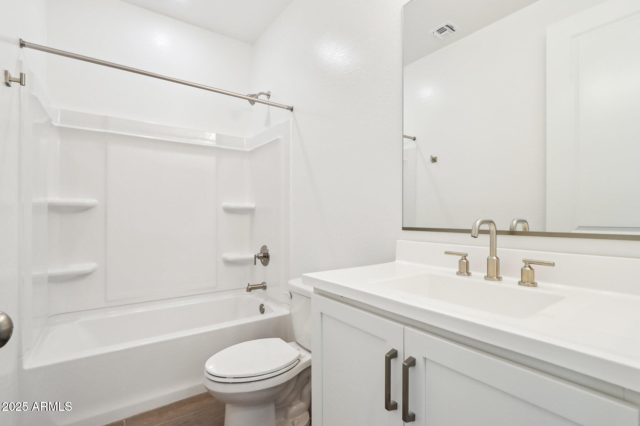 7654 West Tether Trail Peoria, AZ 85383 - Photo 19 of 47 18-web-or-mls-W Tether Trl-04042025-018