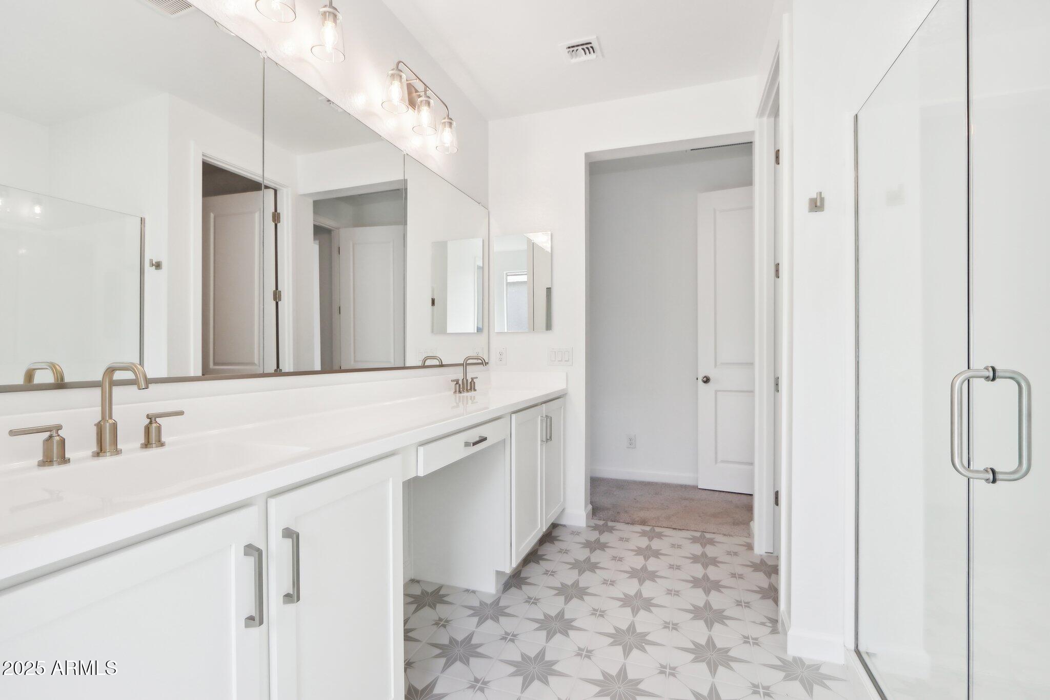 7654 West Tether Trail Peoria, AZ 85383 - Photo 35 of 47 29-web-or-mls-W Tether Trl-04042025-029