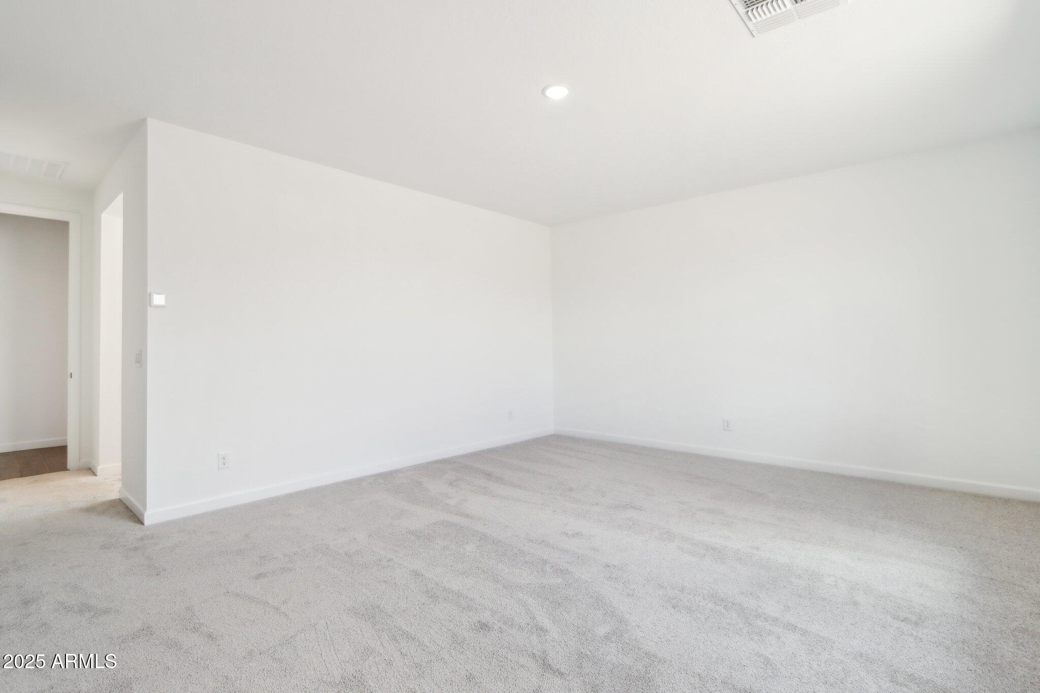 7654 West Tether Trail Peoria, AZ 85383 - Photo 38 of 47 31-web-or-mls-W Tether Trl-04042025-031