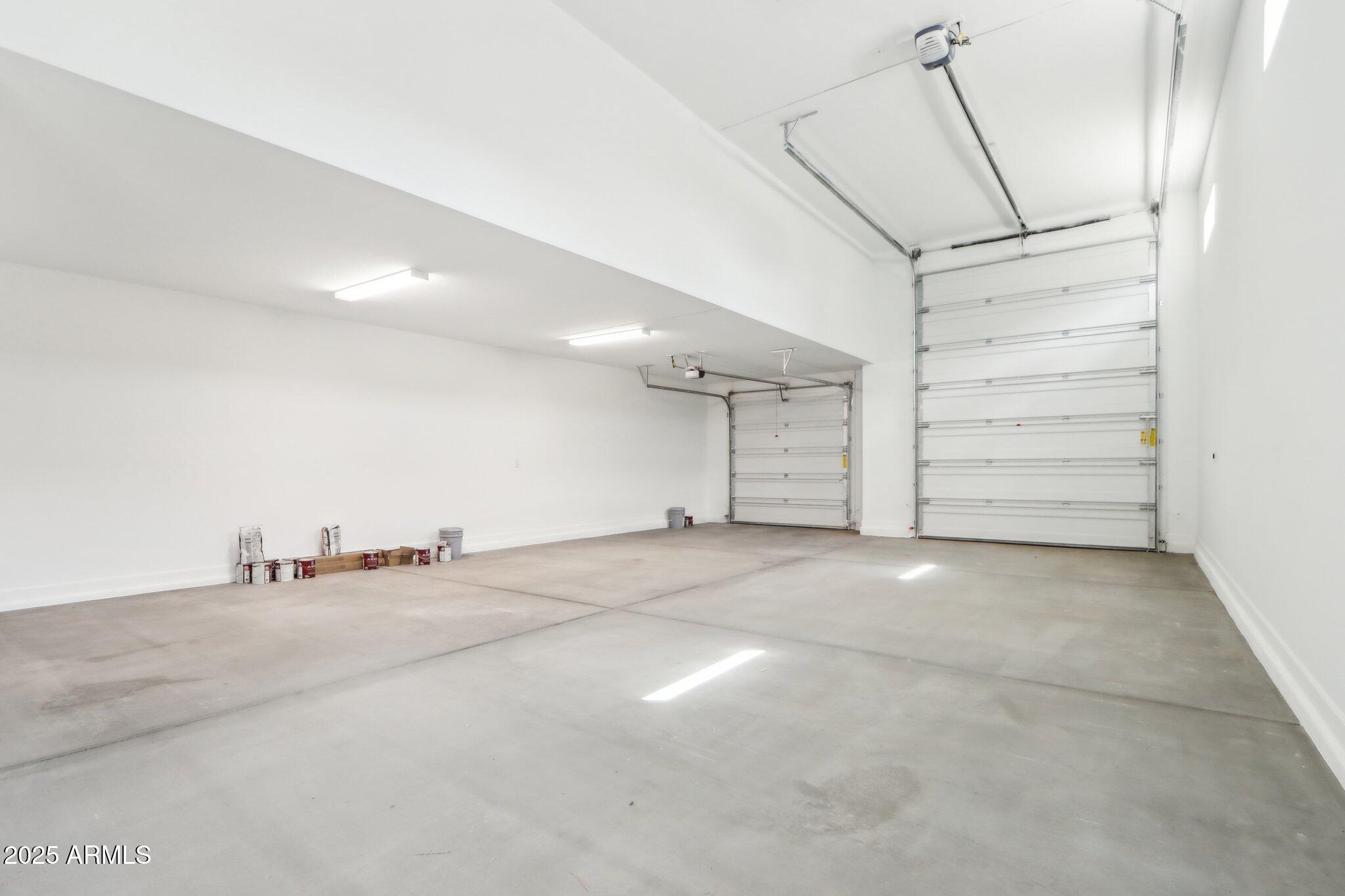 7654 West Tether Trail Peoria, AZ 85383 - Photo 43 of 47 35-web-or-mls-W Tether Trl-04042025-035