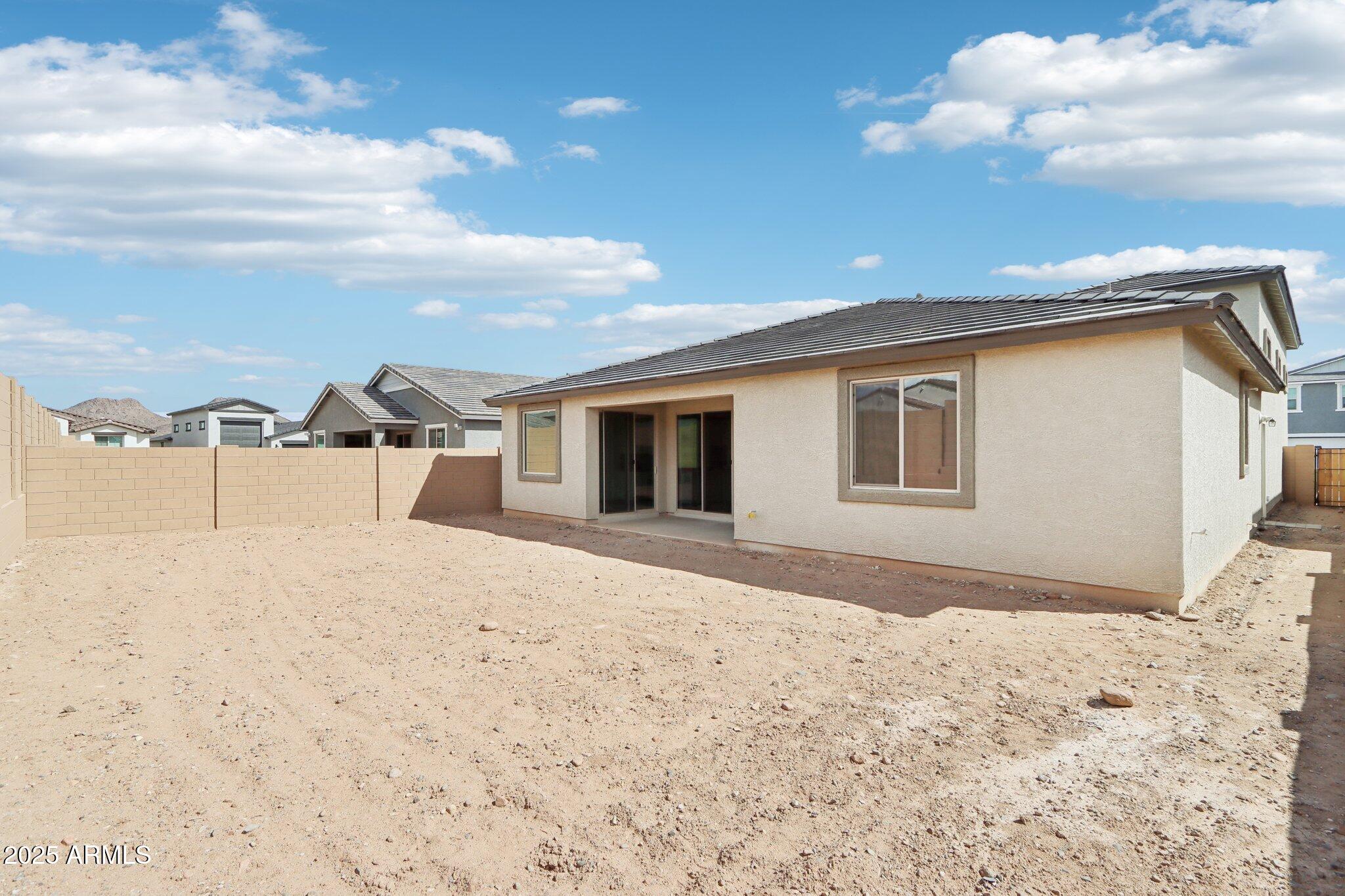 7654 West Tether Trail Peoria, AZ 85383 - Photo 45 of 47 37-web-or-mls-W Tether Trl-04042025-037