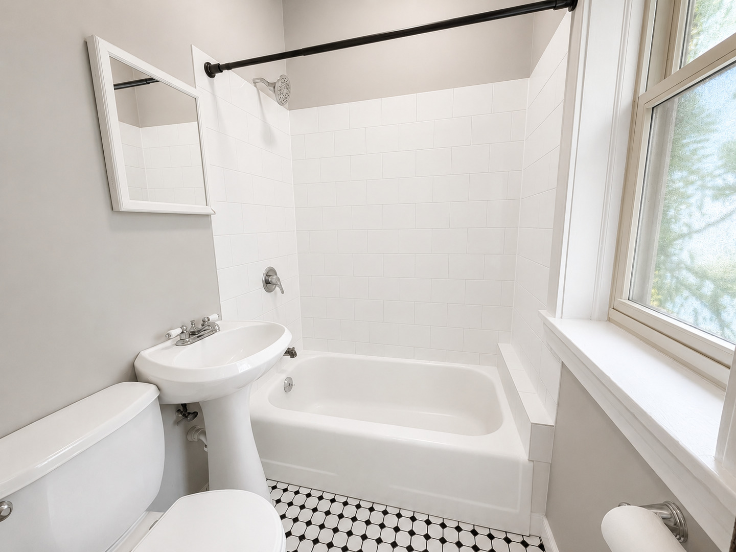 4149 North Sheridan Road, Unit 1 Chicago, IL 60613 - Photo 10 of 11