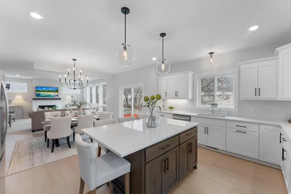 $749,900 | 7682 22nd Avenue South, Shakopee, MN 55379