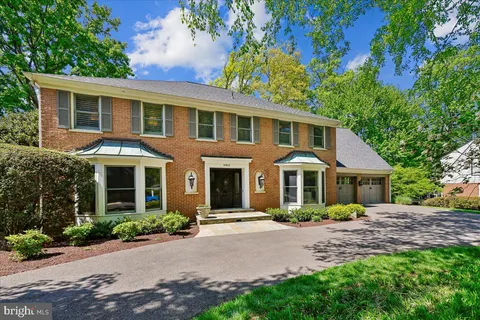 $1,695,000 | 6904 Earlsgate Way, North Bethesda, MD 20852