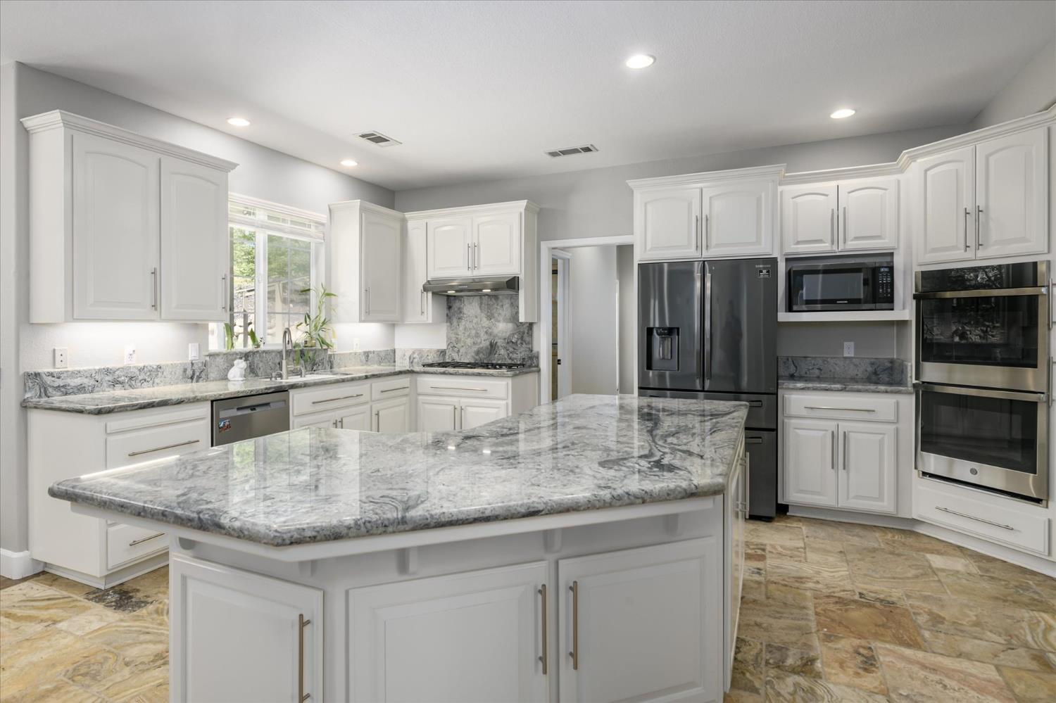 4188 Vega Loop Shingle Springs, CA 95682 - Photo 12 of 49