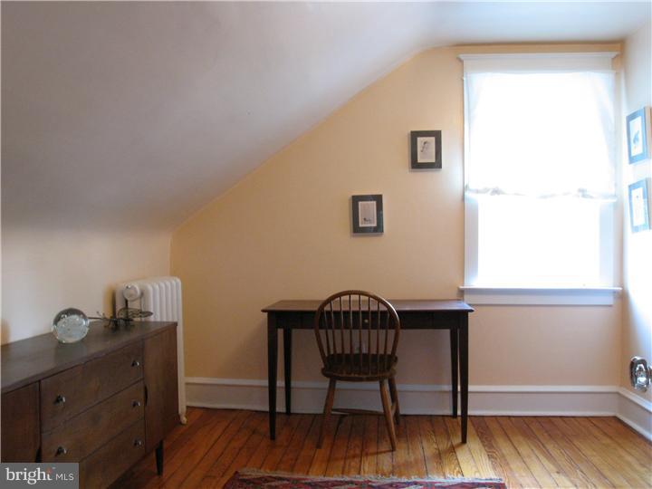 328 Wellesley Road Philadelphia, PA 19119 - Photo 22 of 25 Bedroom