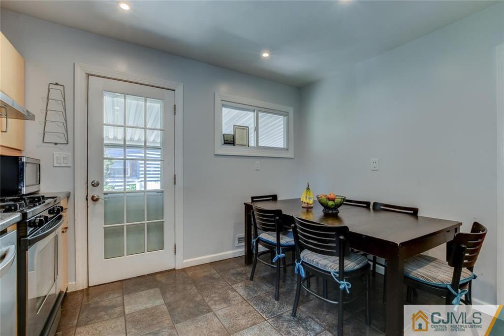 44 Roberts Road Somerset, NJ 08873 - Photo 11 of 25 Gallery Image 11