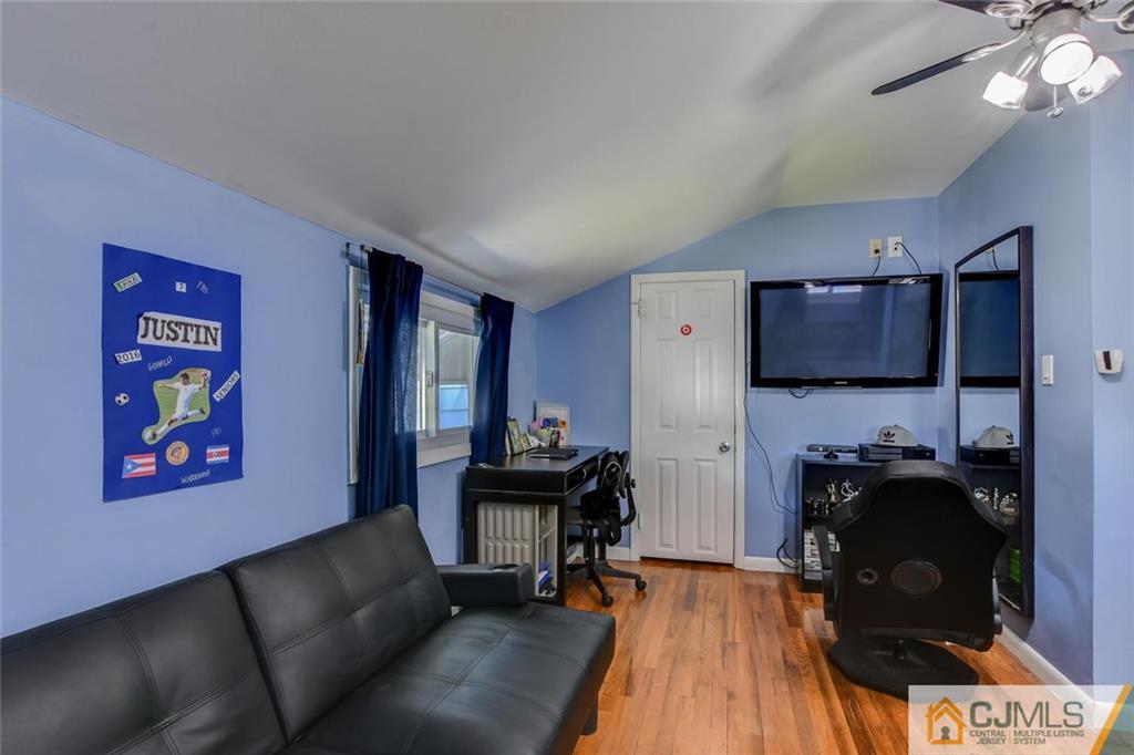 44 Roberts Road Somerset, NJ 08873 - Photo 18 of 25 Gallery Image 18