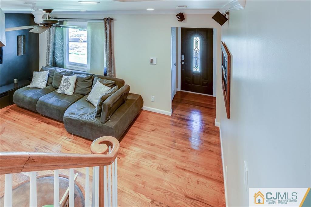 44 Roberts Road Somerset, NJ 08873 - Photo 3 of 25 Gallery Image 3