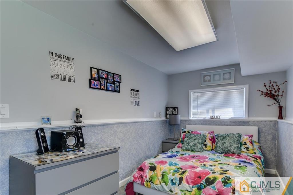 44 Roberts Road Somerset, NJ 08873 - Photo 21 of 25 Gallery Image 21