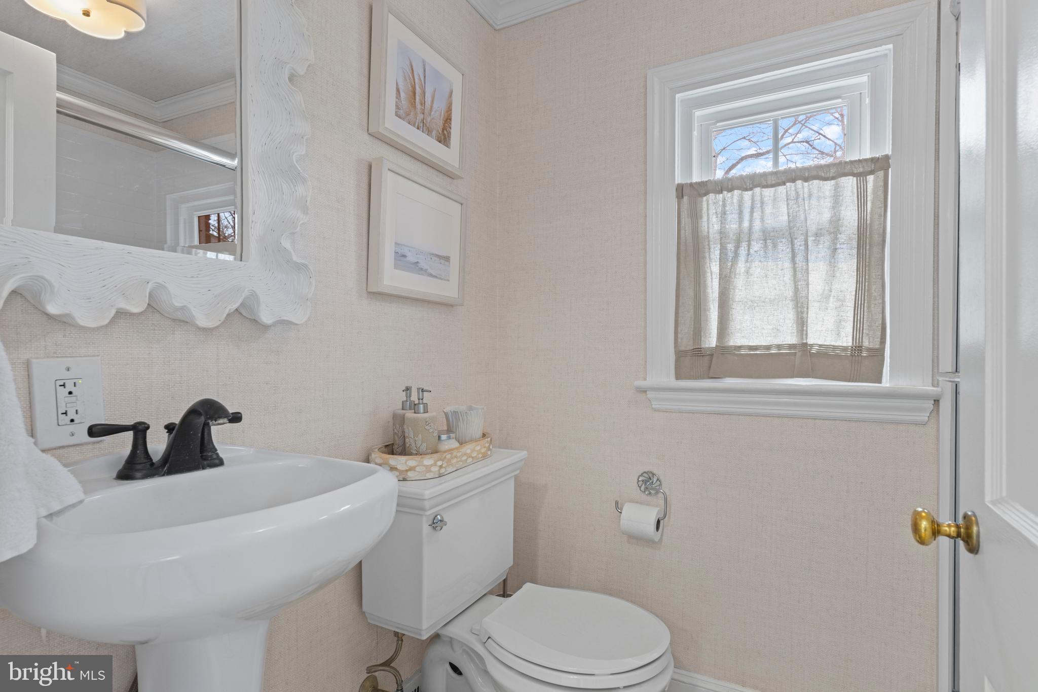 526 West Beechtree Lane Wayne, PA 19087 - Photo 18 of 35 Main Floor Full Bath with Shower