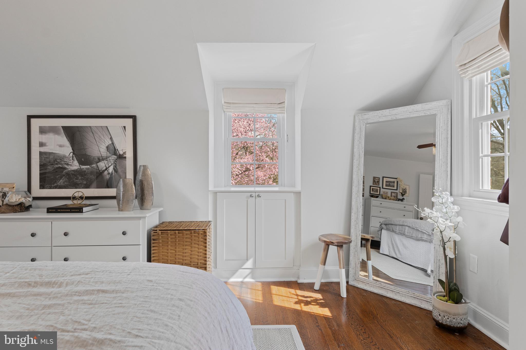 526 West Beechtree Lane Wayne, PA 19087 - Photo 20 of 35 Custom built-ins in bedroom dormers