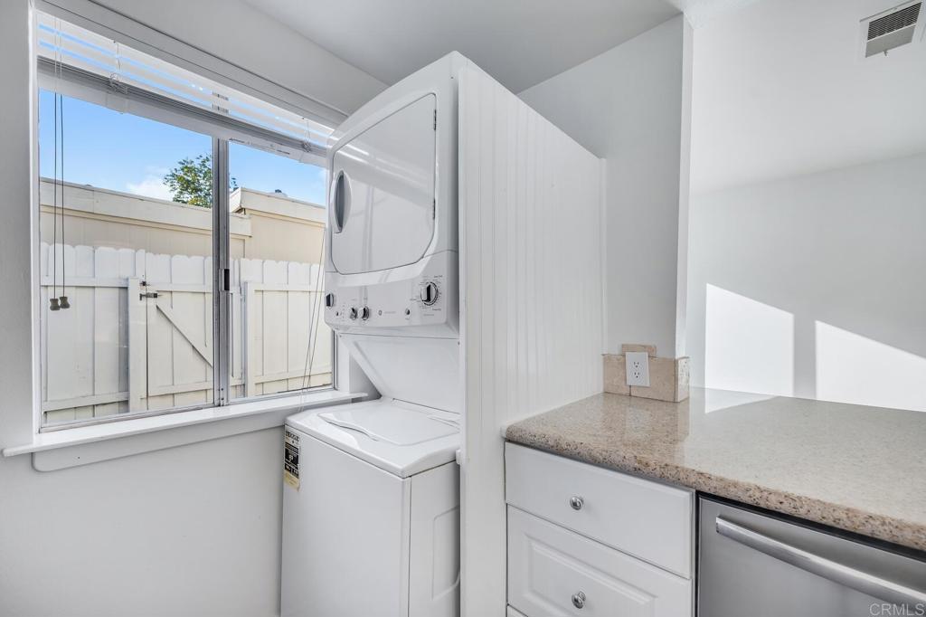 851 Del Mar Downs Road, Unit E Solana Beach, CA 92075 - Photo 9 of 22